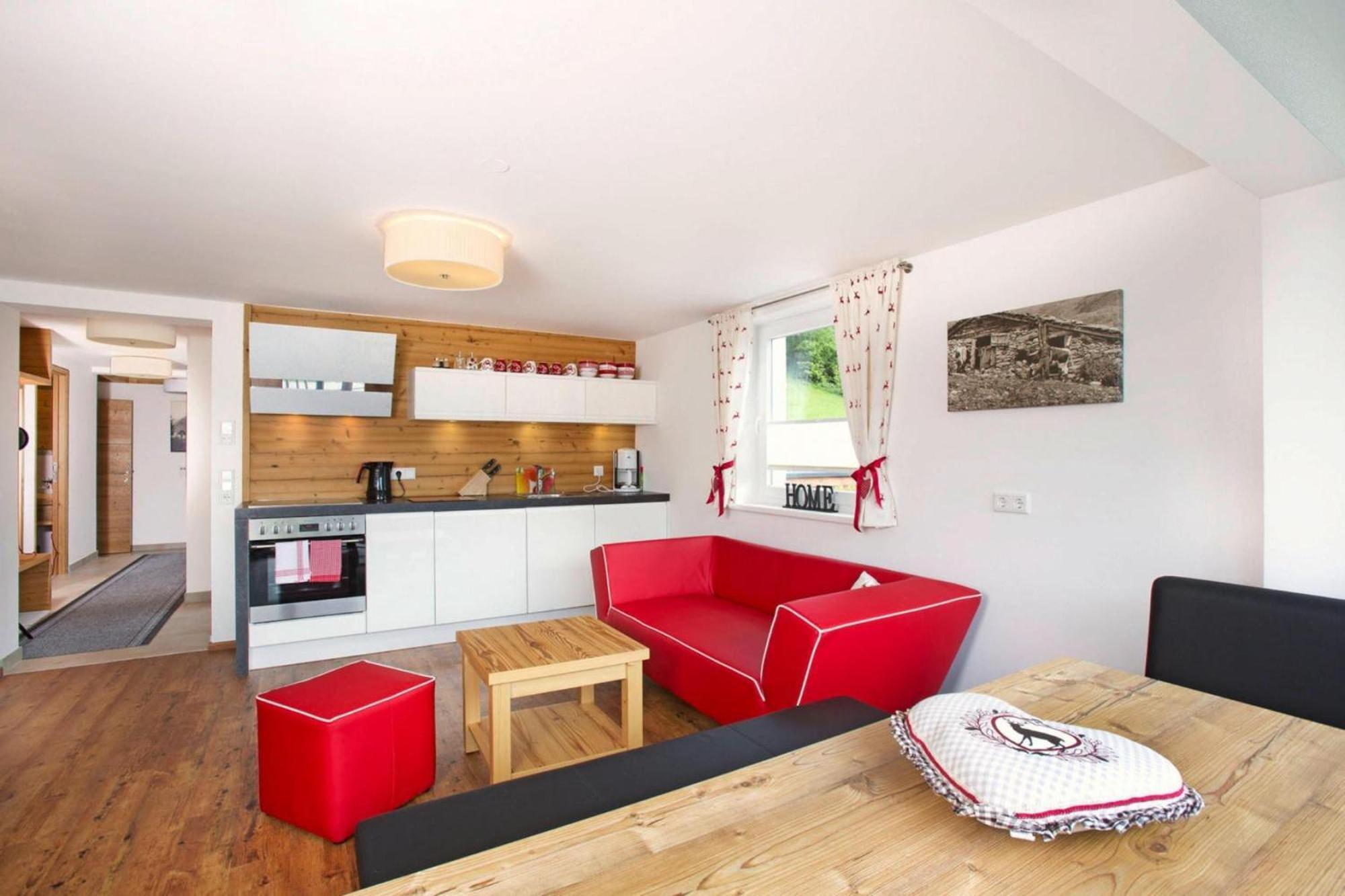 Apartment In Neukirchen With A Balcony Neukirchen am Großvenediger Exterior foto